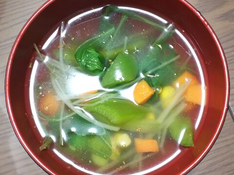 水菜とピーマンのコンソメスープ